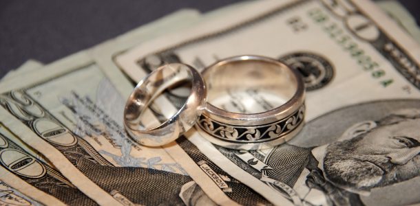 Jewelry Buyer Mesa - B & B Pawn and Gold